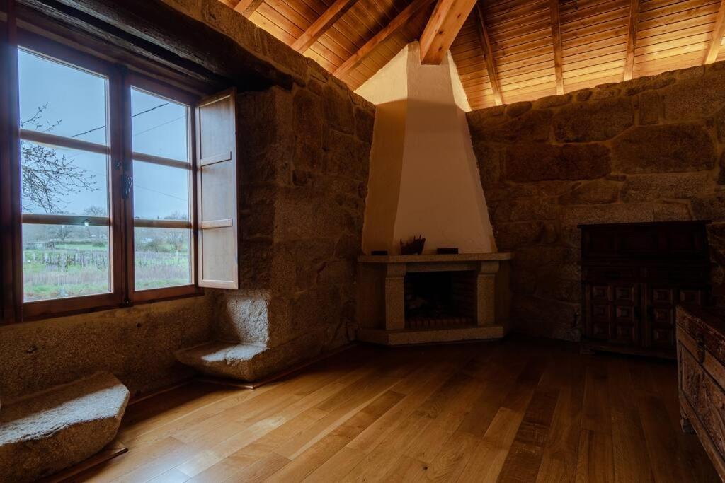 Casa De Campo Con Piscina, Entera O Por Habitaciones Amoeiro Esterno foto