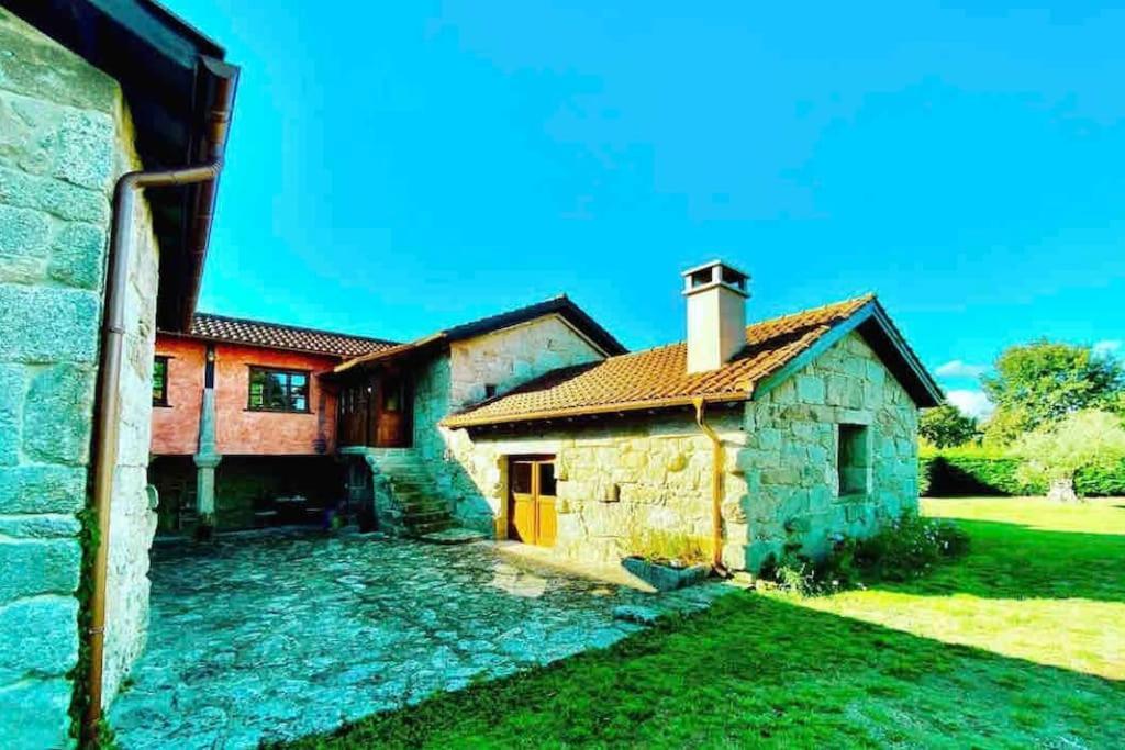 Casa De Campo Con Piscina, Entera O Por Habitaciones Amoeiro Esterno foto