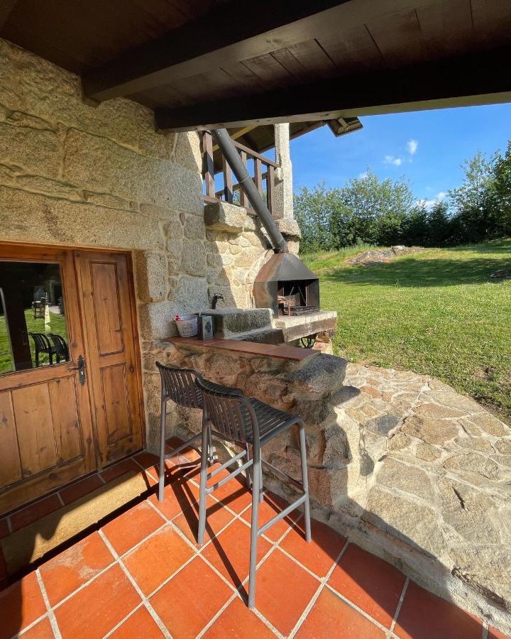 Casa De Campo Con Piscina, Entera O Por Habitaciones Amoeiro Esterno foto