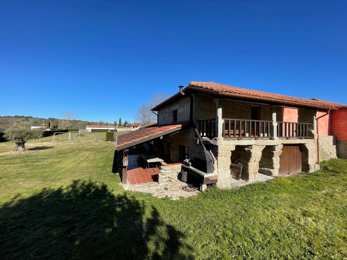 Casa De Campo Con Piscina, Entera O Por Habitaciones Amoeiro Esterno foto